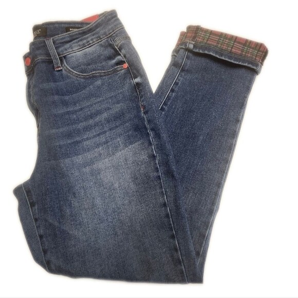 Judy Blue Denim - Judy Blue JB88877 Boyfriend Fit, Medium Blue Wash, Plaid Cuffs, 13/31
